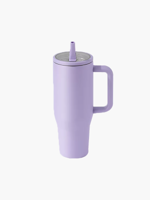 Staying hydrated is often easier said than done. With the hydrated water bottle and its time reminder, you can now not only track your daily water intake at ease, but also encourage you to drink enough water. This water bottle holds 32oz / 1 Liter, which is the adequate amount to aid your daily hydration routine and it is light to carry (Without Straw)